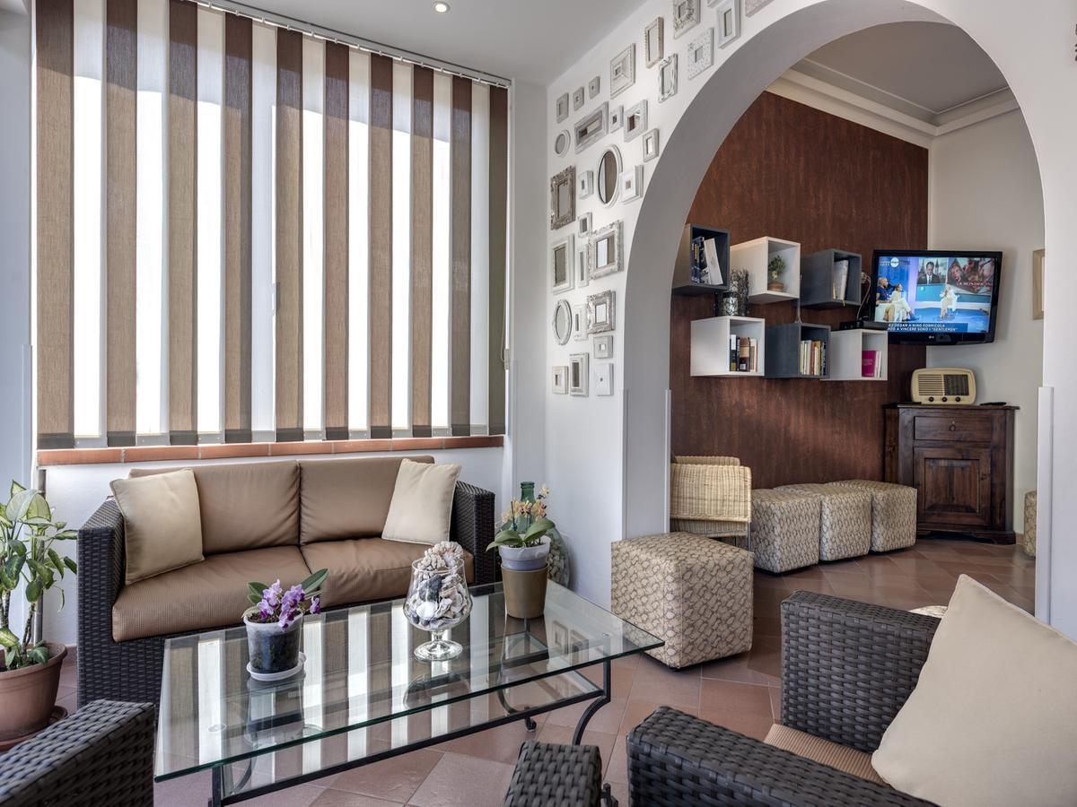 Hotel Azzurra Marina di Pietrasanta Exterior photo